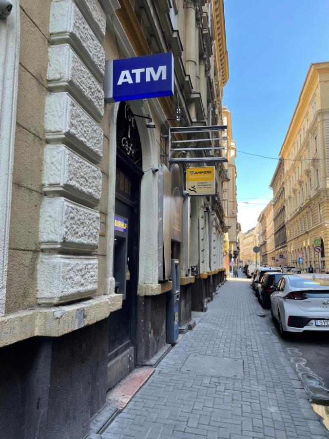 The Heart Of Budapest Hostel Exterior photo